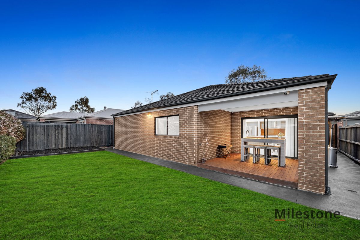 6 Galileo Way, Cranbourne West