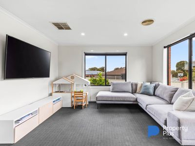 6 Jennifer Close, Epsom