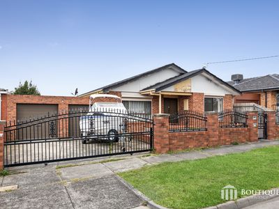 104 Bellbrook Drive, Dandenong North
