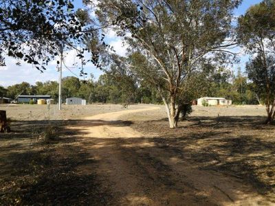 6511 Swan Hill Road, Moulamein