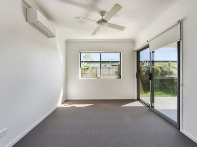30 McConnell Esplanade, Strathpine