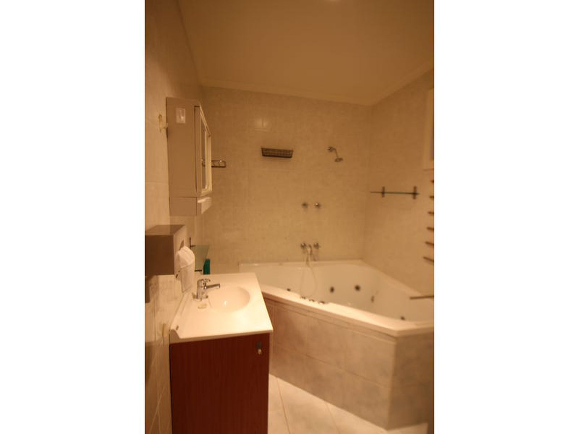 1 / 11 Karoomba Avenue, Herne Hill