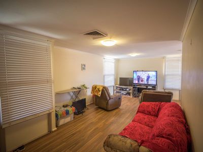 12 Gandawarra Crescent, Newman