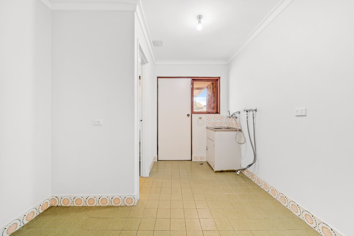 32 Narcissus Ave, Parkwood