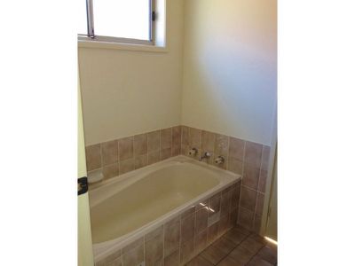 5 Treetops Crescent, Mollymook