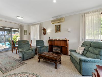 30 Glencairn Way, Parkwood