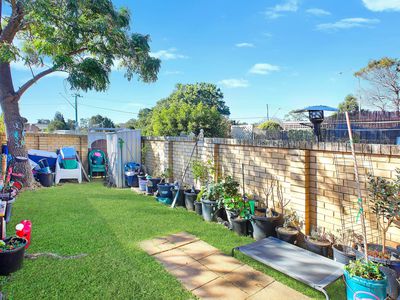 5 / 2 Blackbutt Way, Barrack Heights