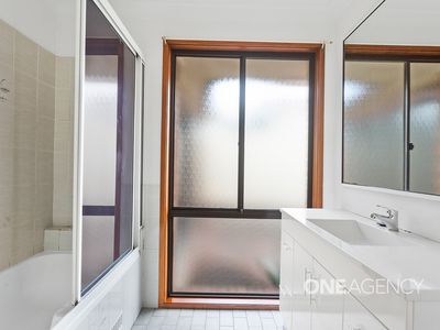 3 Hakea Place, Albion Park Rail