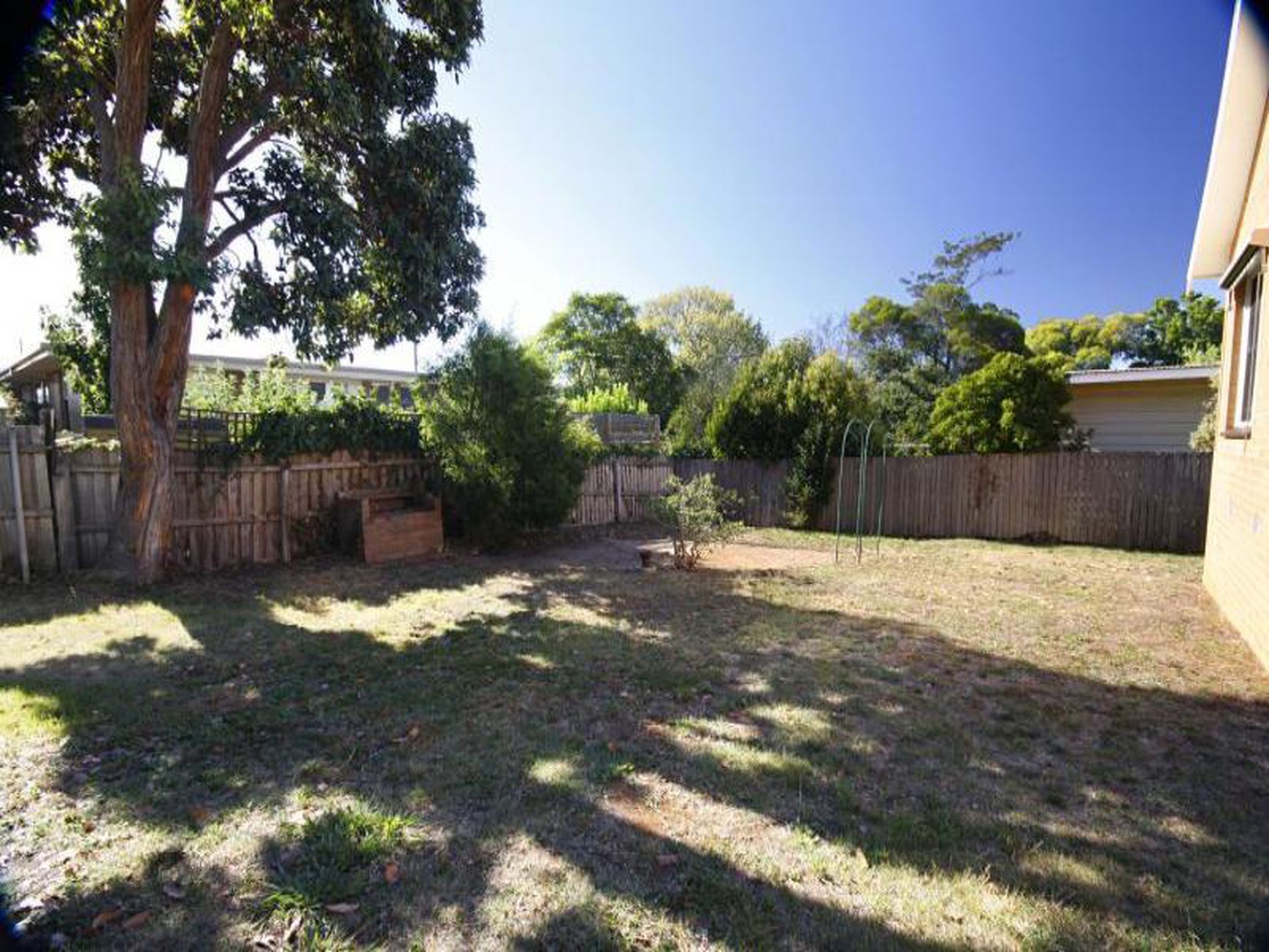 12 Brocka Avenue, Belmont