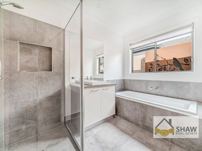 30 Bandicoot Loop, Tarneit
