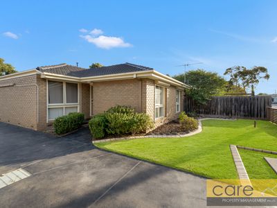 1 / 2 Evelyne Avenue, Cranbourne