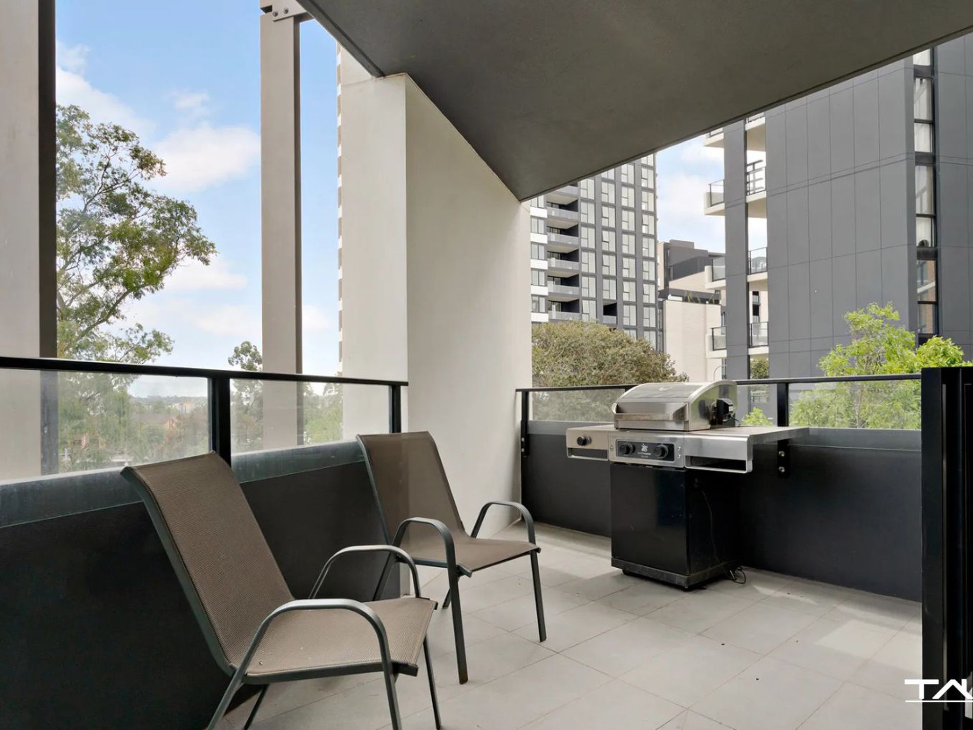 142 / 9 Maple Tree Road, Westmead