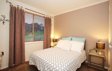21 Janet Bowman, Beaconsfield
