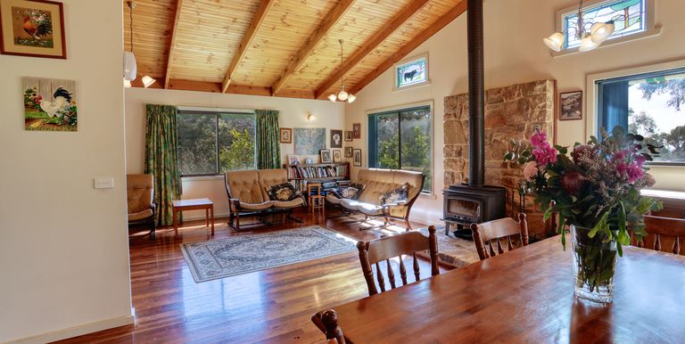 2060 Creightons Creek Road, Crei... 2060 Creightons Creek Road, Crei...
