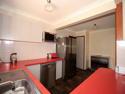 8 Landseer Street, Raglan