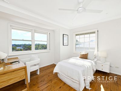 13 Gnarbo Avenue, Carss Park