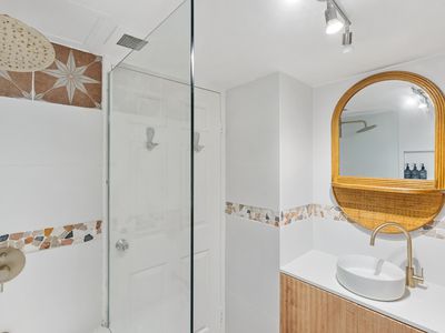 2 / 23 Garrick Street, Coolangatta