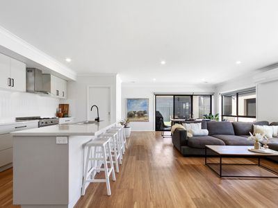 29 Swan Lake Drive, Sale