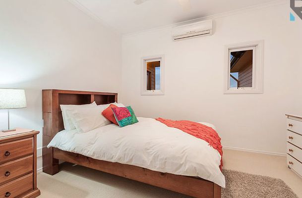 24 The Ridge, Oaklands Junction
