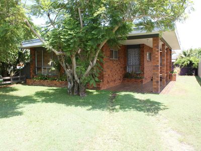 25 The Lakes Way, Forster
