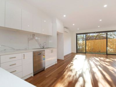 2/4 Dickens Avenue, Heidelberg Heights