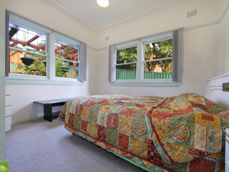 3 Woodlawn Avenue , Mangerton