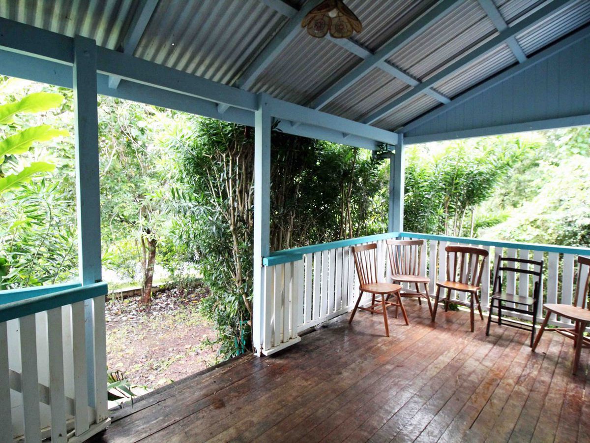 38 WEAVER STREET, Atherton