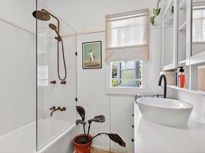 6 Mooney Street, Keperra