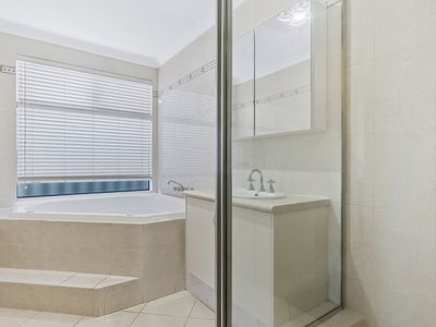 17 Whyalla Circle, Port Kennedy