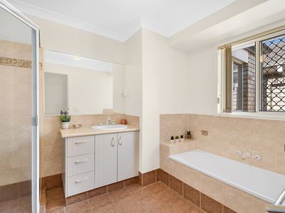13 Hillsborough Close, Robina