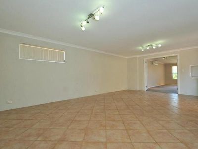 47 Ovens Road, Thornlie