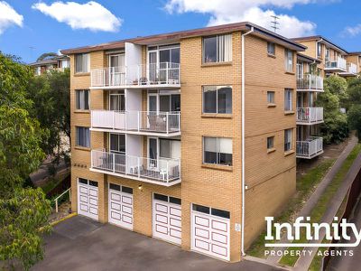 12 / 19 Meadow Crescent, Meadowbank