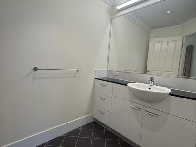 305 / 12 salonika, Parap