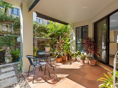 2 / 101 EUGAREE STREET, Southport