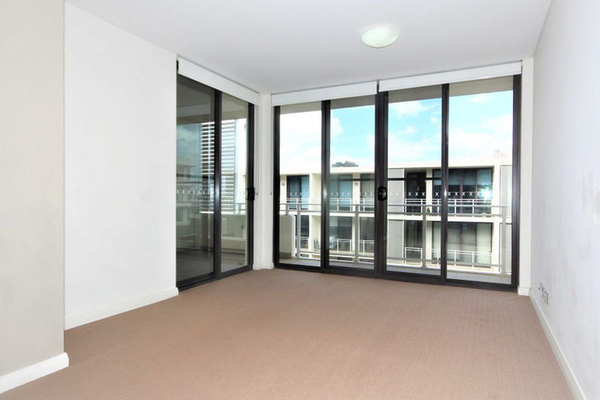 604 / 25 Hill Road, Wentworth Point