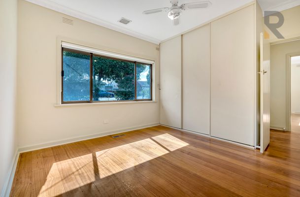 43 Glasgow Avenue, Reservoir