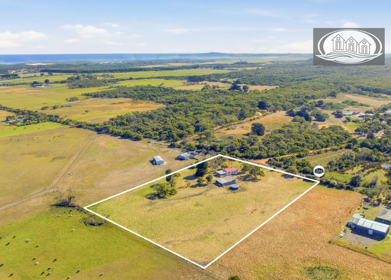 138 Oakleys Road, Portland