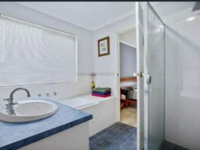 13 Kingswood Road, Windsor Gardens