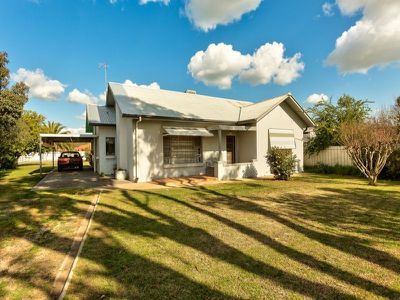 142 Federation Avenue, Corowa