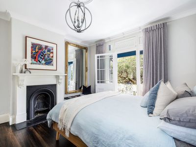 49 Forbes Street, Newtown