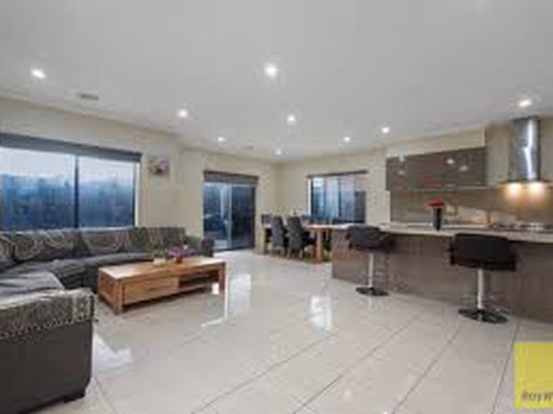 15 Emblem Street, Tarneit