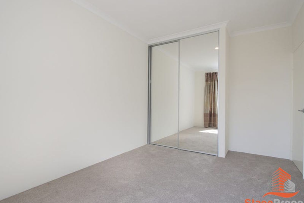 20 Greywacke Entrance, Piara Waters