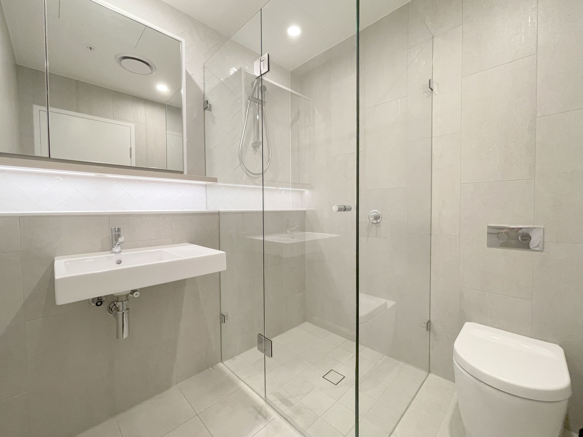 1303 / 15 Lachlan Street, Waterloo