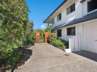 1 / 69 Poinciana Avenue, Tewantin