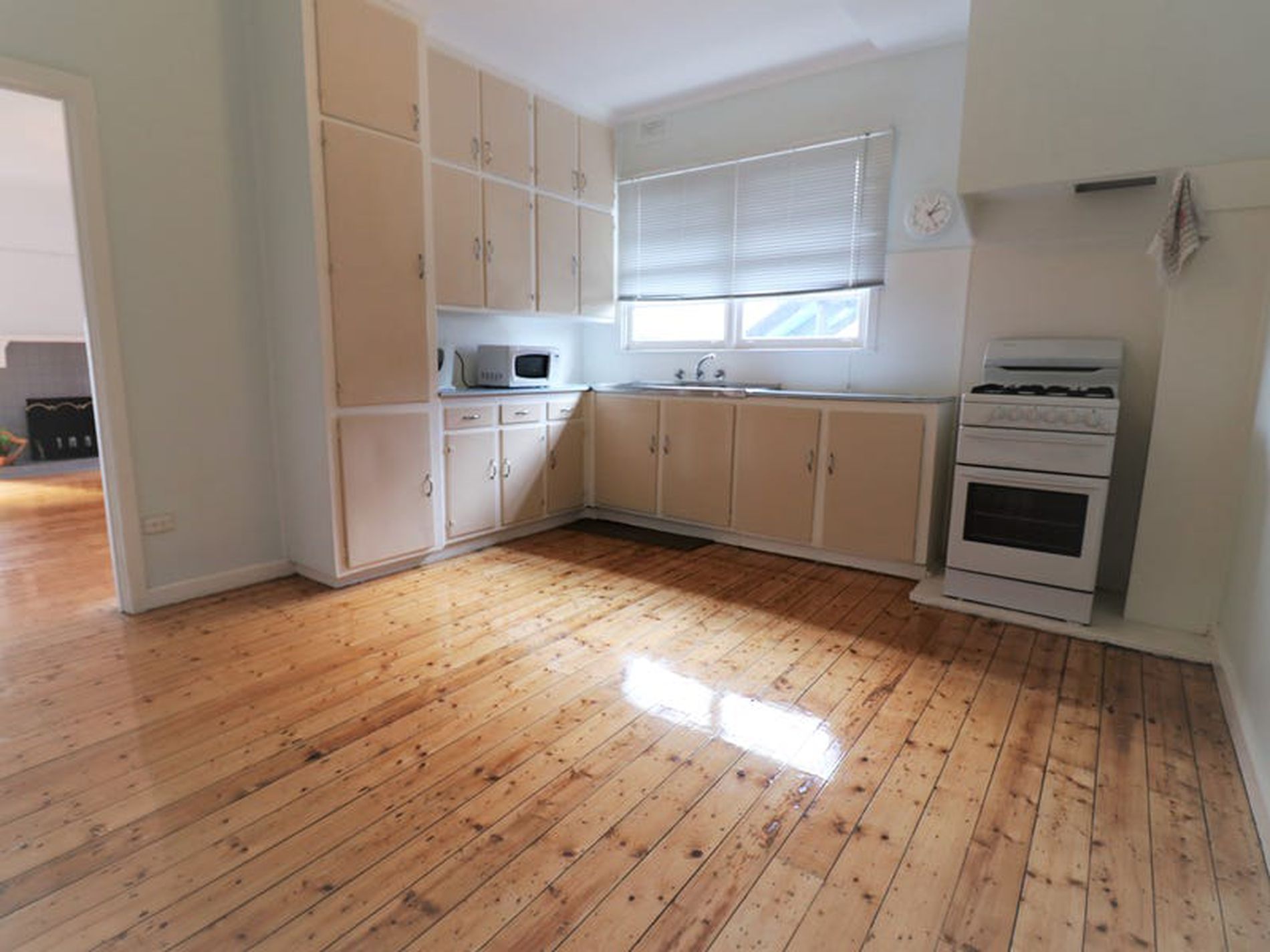 15 Heywood Cres, Seymour