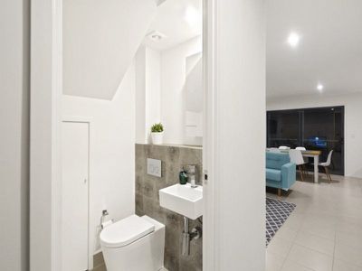 2 / 104 Torquay Road, Scarness