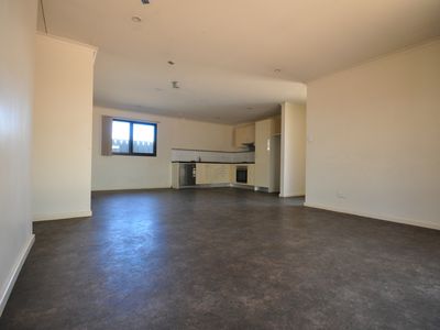 3 / 2 Phalarope Way, South Hedland