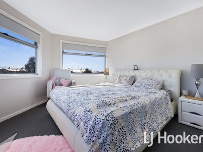 14 Rocket Lane, Cranbourne North