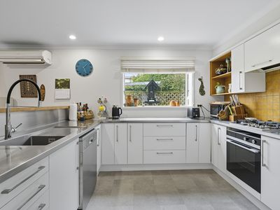 22 Hargest Crescent, Saint Kilda