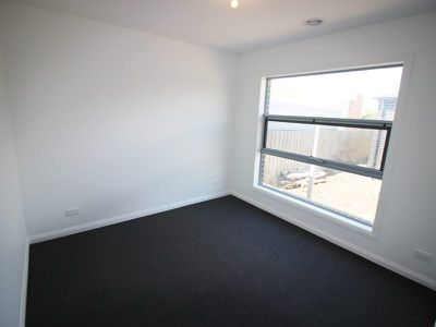 6B Nagle Drive, Belmont